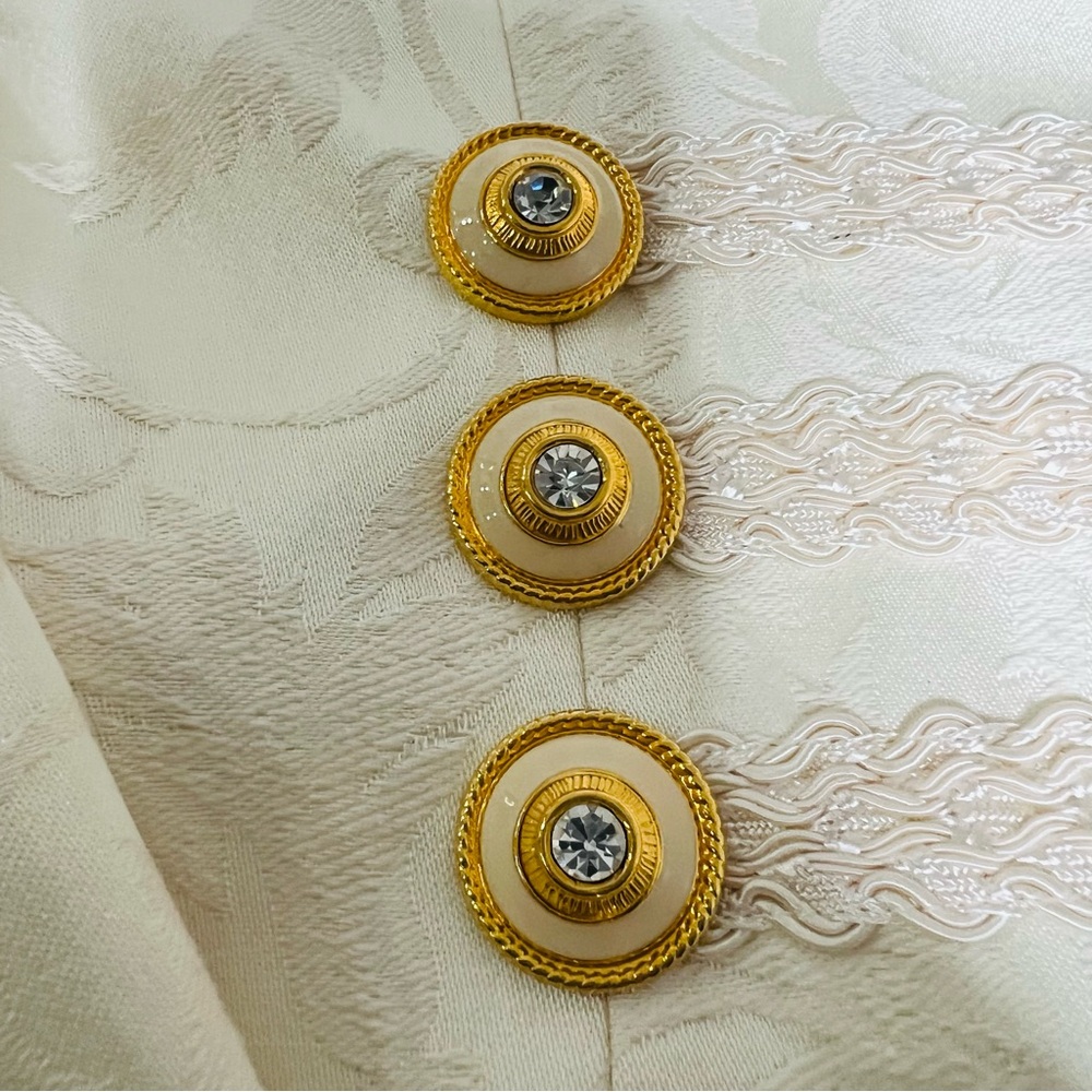 Patricia Rhodes Vintage Cream Brocade Suit SZ:10
Long Sleeve Military Inspired. - Picture 5 of 16